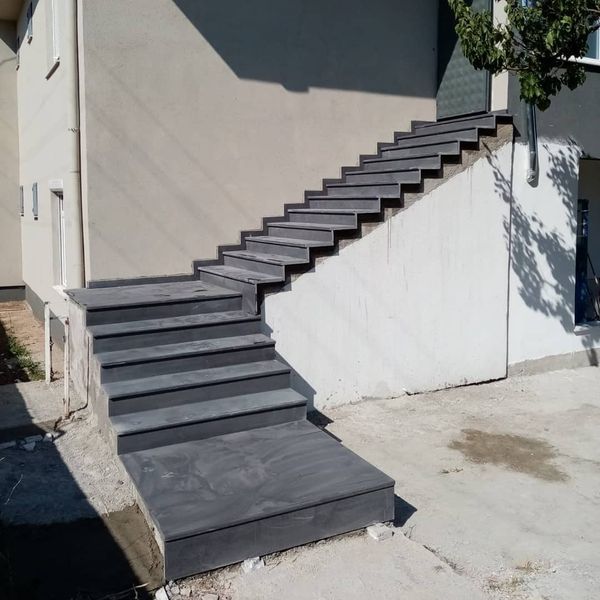 Patinatolu Bazalt Basamak